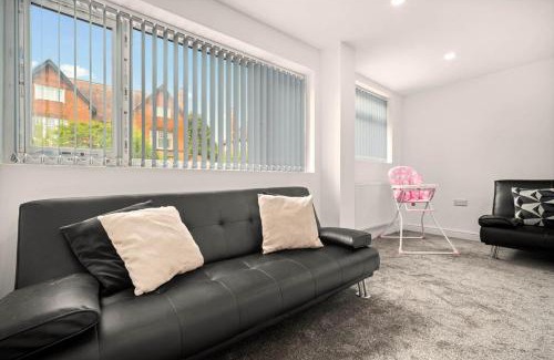 Moseley House | 3BR Luxury home in Peaceful Moseley