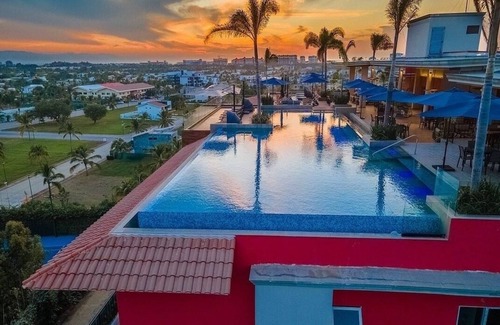 Las Jarretaderas Condo | 3BR Luxury Penthouse with Mountain View & Prime Location