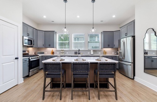 Newell House | 3BR Mid-Century Modern Luxe Getaway
