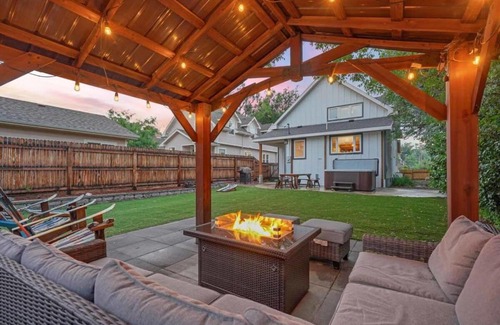 Central Colorado Springs House | 3BR Modern w Lg Backyard Mtn Views & Hot Tub