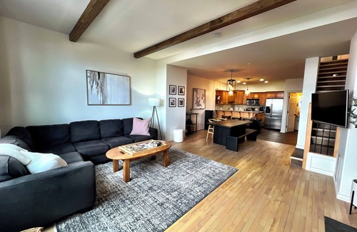 East Kootenay Condo | 3BR: Ski, Golf, Bike, Hot Tub, Views & Soak