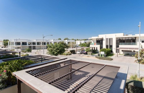 Dubai Villa | 3BR Villa in DAMAC Hills | Garden | Near Carrefour & Malibu Beach