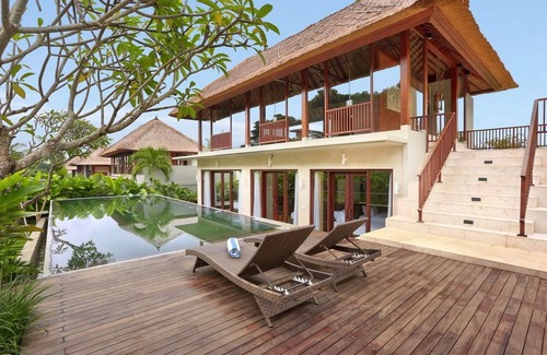 Kemenuh Villa | 3BR Villa, Laundry Service! - W/Swimming Pool!