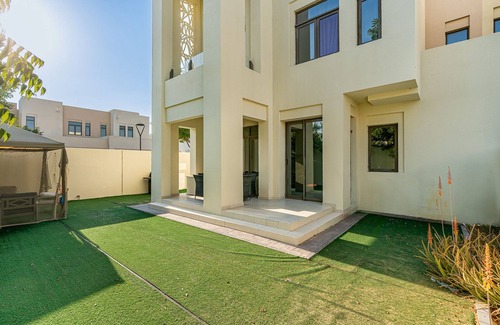 Dubai Villa | 3BR Villa with Pool, Tennis Court and Playground