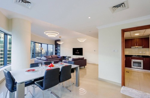 Dubai Marina Apartment | 3BR with Marina Skyline Views, Near Mall & Metro