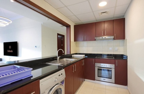 Dubai Marina Apartment | 3BR with Marina Skyline Views, Near Mall & Metro