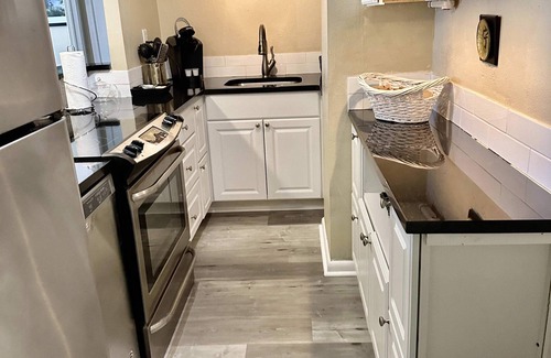 Downtown Atlanta Condo | 3H The Sweet Suite at Peachtree Towers