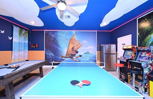 Kissimmee House | 3min Walk To Water Park, Game Rm, Fun For All Ages, Traveling Around the World