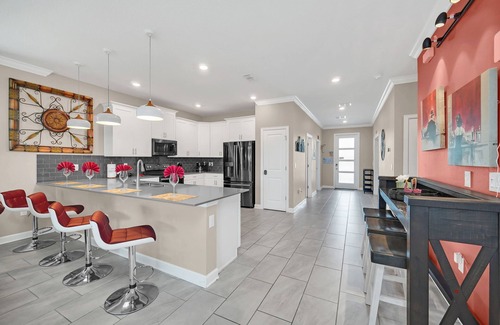 Kissimmee House | 3min Walk To Water Park, Game Rm, Fun For All Ages, Traveling Around the World
