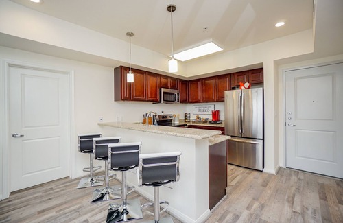 Katy Condo | 3N| Charming Private Condo Unit| Unique Gated Complex