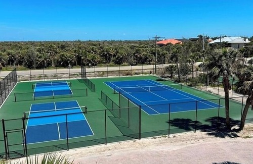 Sanibel Condo | 3rd-Floor Pointe Santo Retreat with Lake & Gulf Views | Updated 2BR/2BA Condo
