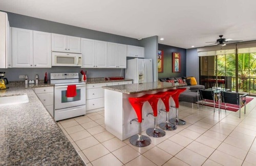 Coco Condo | 3rd-floor Space with modern decor recently renovated viewing over pool in Coco