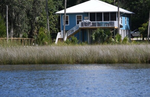 Steinhatchee House | 3rd NIGHT FREE!! "Playin' Hooky" - Riverfront - Private Dock; 3/3 - Sleeps 12