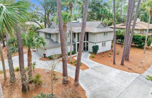 Oceanside House | 3rd Row Beach House - Private Pool & Spa - 16 Oyster Catcher Rd