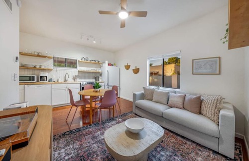 Tucson House | 3rd St Casita (Kathryn & Joey)