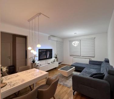 Ilidza Apartment | 3RooM Deluxe Sarajevo