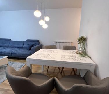 Ilidza Apartment | 3RooM Deluxe Sarajevo