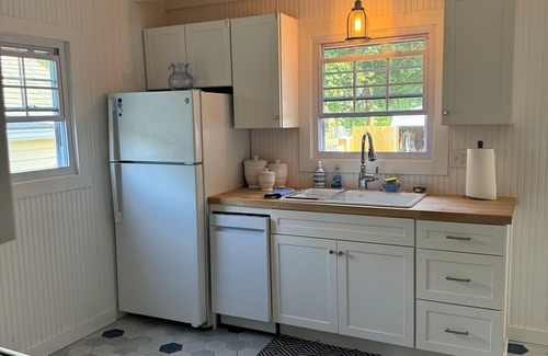 Niantic House | 4-BdRm Home at Black Point Beach, E. Lyme - WiFi + AC! JUN-AUG 2026 WKLY RENTAL