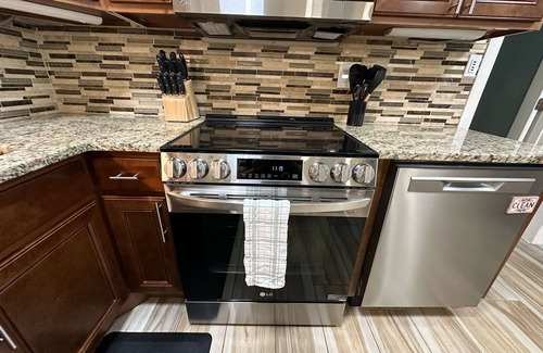 Cocoa House | 4-bdrm home in lovely Cocoa with Heated Pool, WiFi, AC, Minutes to Attractions.