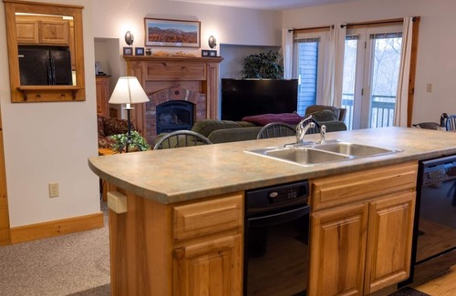 North Troy Condo | 4 bdrm Jay Peak ski-in/ski-out condo w/HOT TUB!