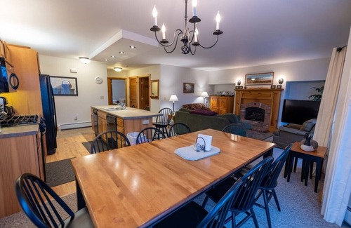 North Troy Condo | 4 bdrm Jay Peak ski-in/ski-out condo w/HOT TUB!