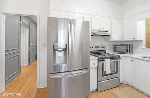 Summerville House | 4 Bdrms 3 Bath 2 Kitchens 2 Laundry Fenced In Yard & More - The Townie