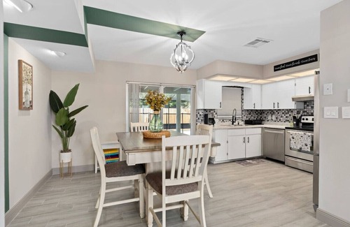 Buena Ventura Lakes House | 4 bed 2.5 bath pool home