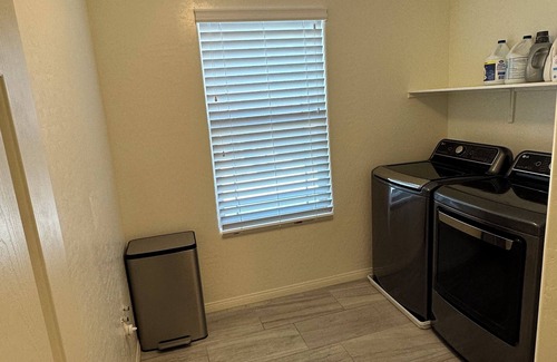 Las Vegas House | 4 Bed 3 Bath house in Las Vegas. Close to the strip and Red Rock.