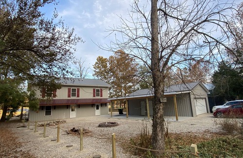 Camdenton Cabin | 4 bed/3bath Lakefront Cabin with Dock! Ha-Ha Tonka State Park!