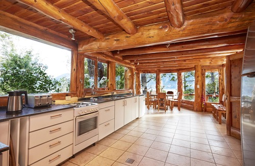 San Carlos de Bariloche House | 4 BED/5 BATH, LUXURY LAKEFRONT HOME