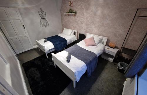 Crawshaw Booth House | 4 bed charming, Family-friendly cottage 1694