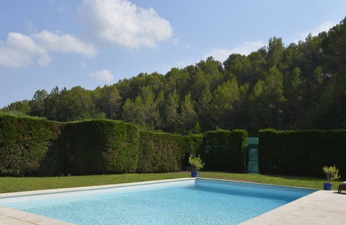 Lorgues House | 4 Bed House In Private, Location in Lorgues With Pool And Tennis Court
