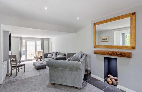 Llanddona House | 4 Bed in Beaumaris 94501
