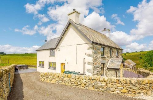 Pentre-Foelas House | 4 Bed in Betws-y-coed 87315