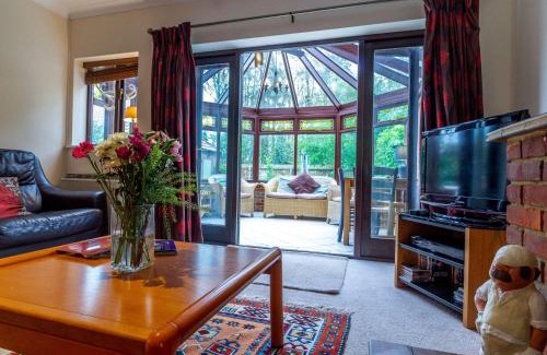 Burnham Deepdale House | 4 Bed in Burnham Deepdale KT113