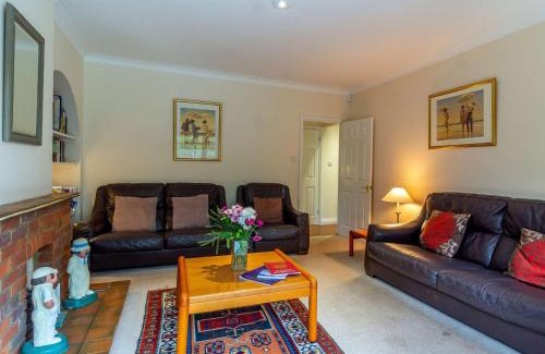 Burnham Deepdale House | 4 Bed in Burnham Deepdale KT113