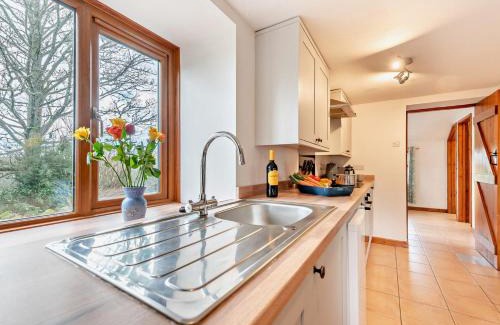 Llandovery House | 4 Bed in Llandovery 82440