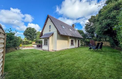 Lloc House | 4 Bed in Lloc 92687
