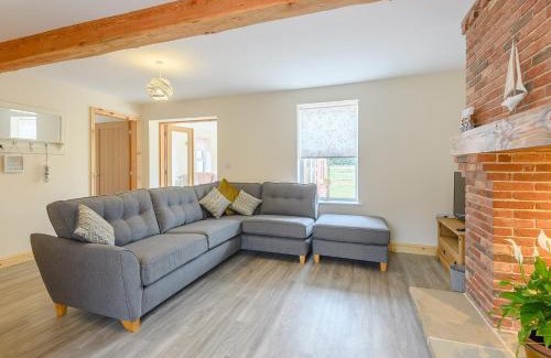 Mablethorpe House | 4 Bed in Mablethorpe 78453
