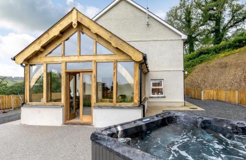 Tal-gareg House | 4 Bed in New Quay 78801