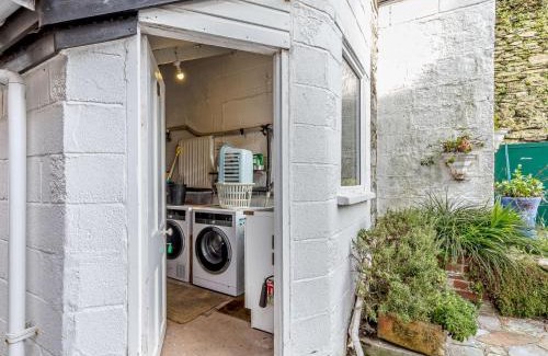Polruan House | 4 Bed in Polruan PC060