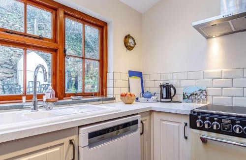 Polruan House | 4 Bed in Polruan PC060