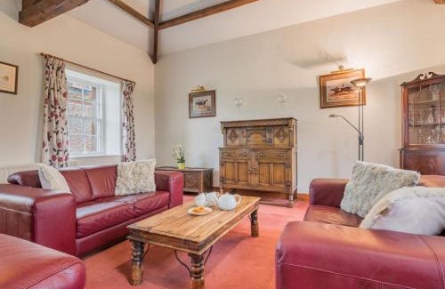 Penrith House | 4 Bed in Skirwith SZ383