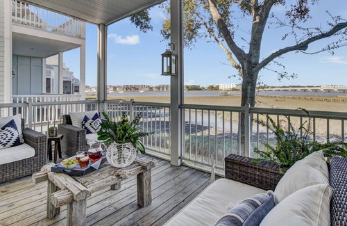 Waters Edge House | 4 Bed Townhouse with Fantastic Location and River Views!
