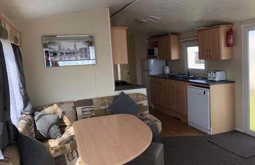 Tattershall Other | 4 bedroom 10 berth caravans with Hot Tub ,Mountain Bikes Tattershall Lakes