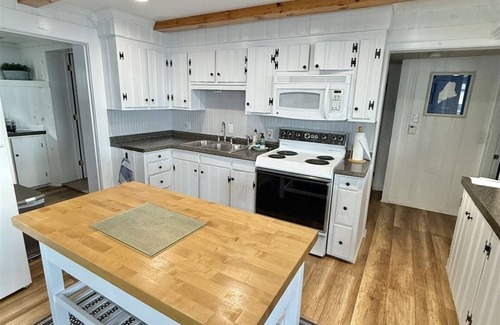Sebago House | 4 BEDROOM 2.5 BATH LAKEFRONT HOME WITH 2 KITCHENS