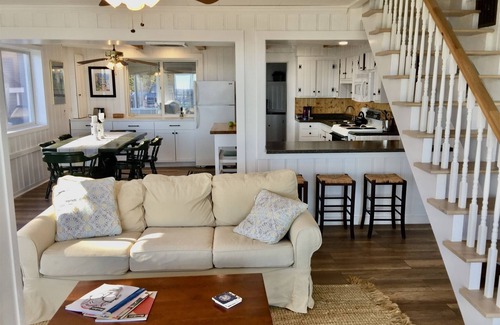 Sebago House | 4 BEDROOM 2.5 BATH LAKEFRONT HOME WITH 2 KITCHENS
