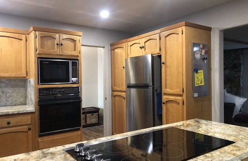 Truckee Cabin | 4 bedroom 2190 sq ft. home in Tahoe Donner Truckee With central AC