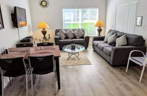 Kissimmee House | 4 Bedroom 3 Bathroom Villas At Seven Dwarfs 17-107