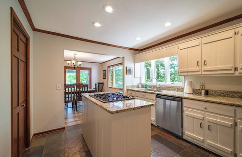 Blairsville House | 4 Bedroom, 4 Bath Mountain Retreat with Panoramic Lake Views and Private Dock